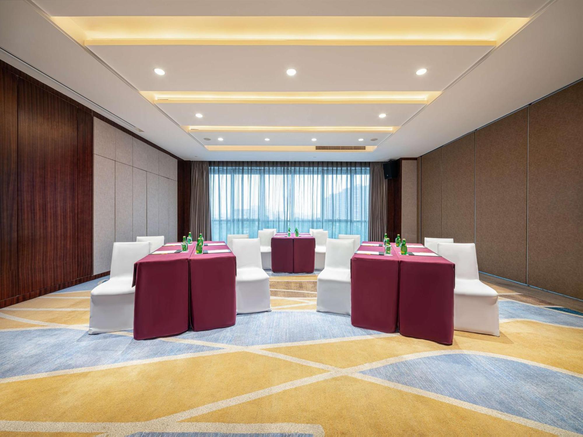 Hilton Garden Inn Chengdu Huayang Eksteriør billede