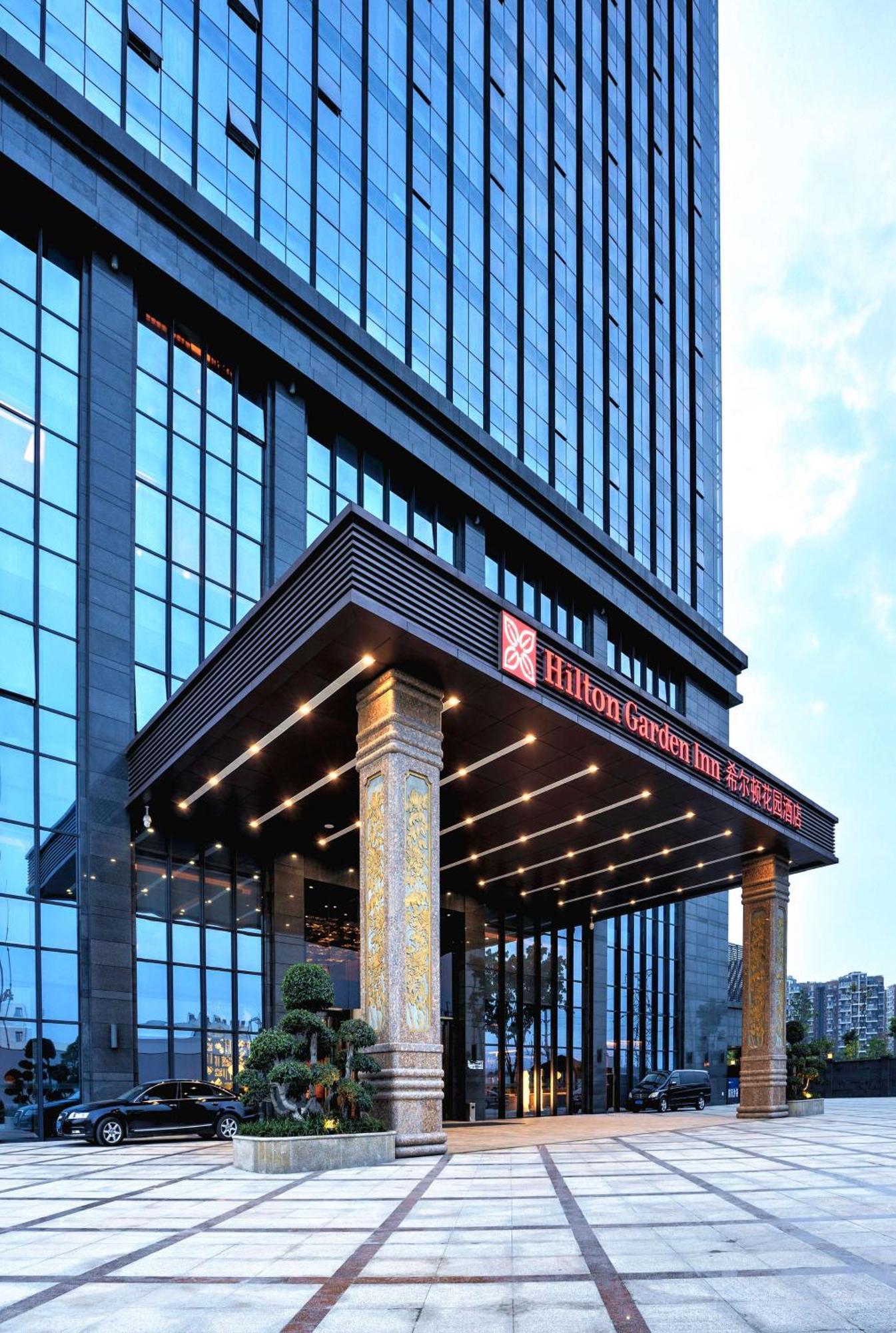 Hilton Garden Inn Chengdu Huayang Eksteriør billede